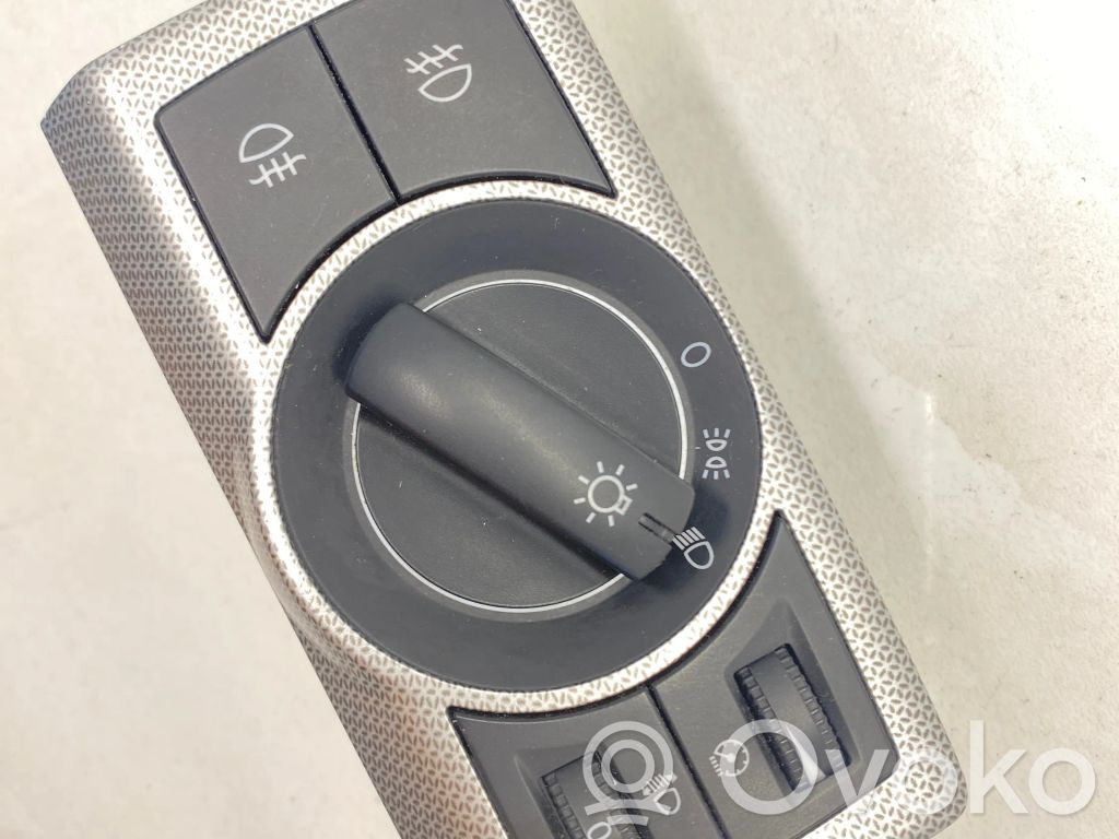 Opel Antara Light switch 