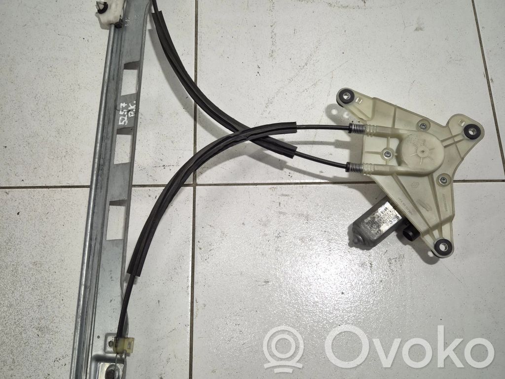 Renault Master III Macara ușă față cu motor 