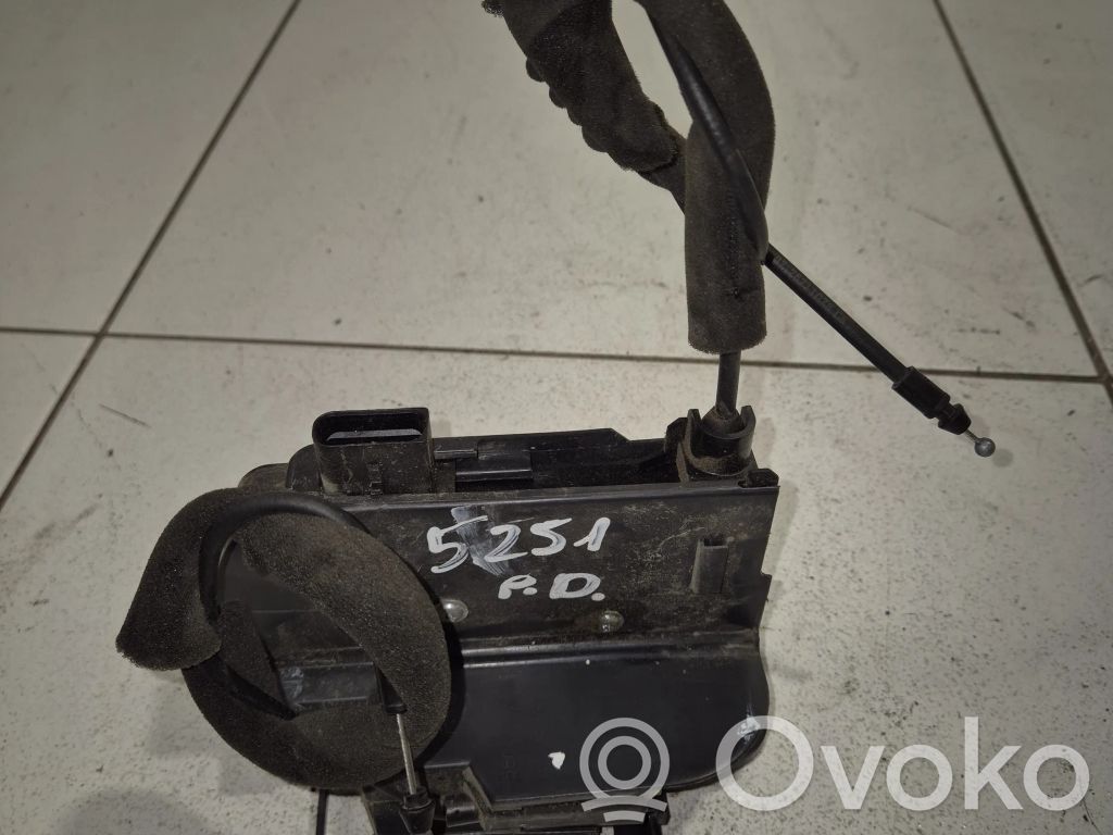 Iveco Daily 6th gen Etuoven lukko 
