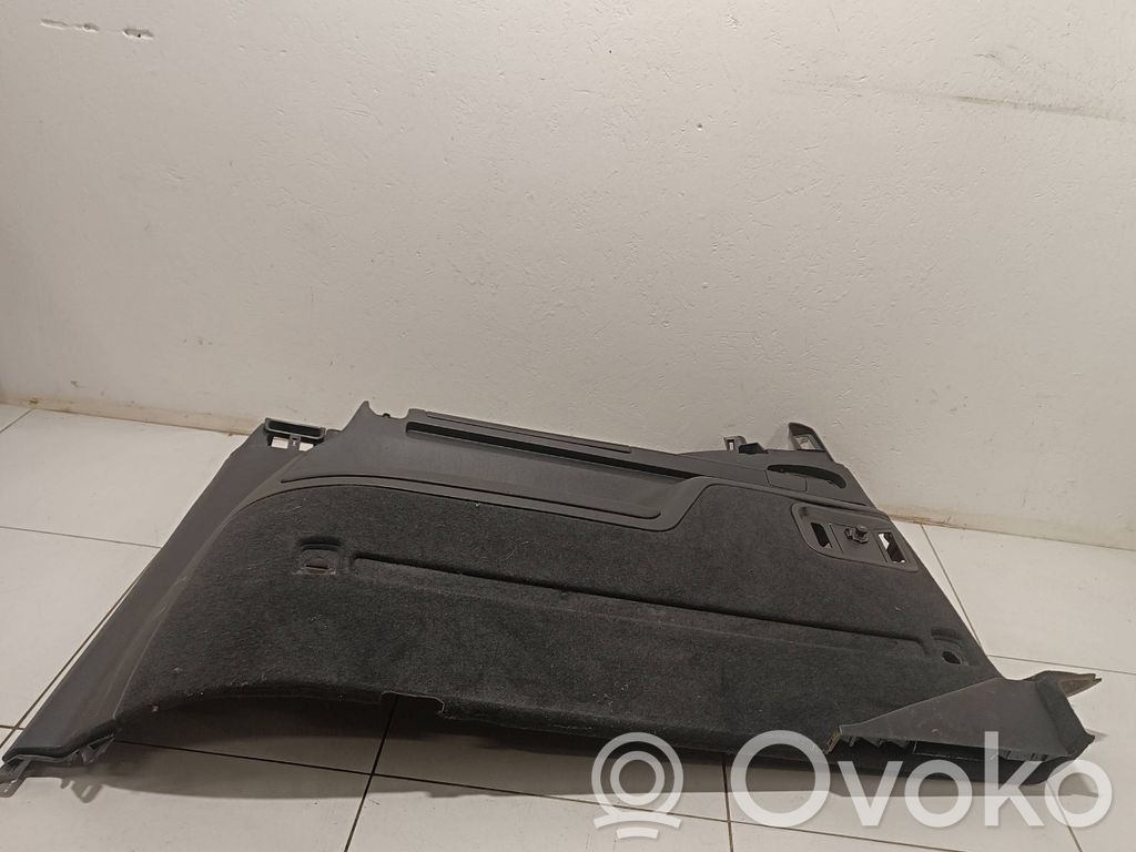 Volkswagen Sharan Boczek / Tapicerka / bagażnika 