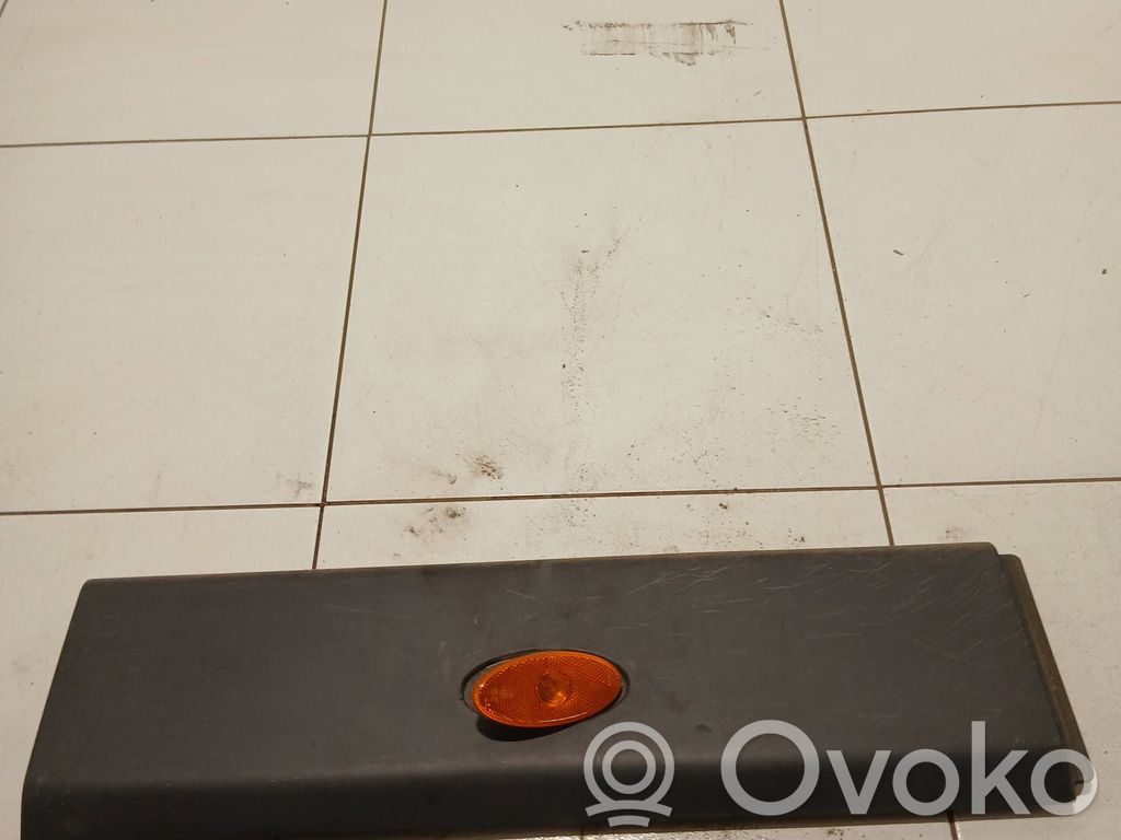 Contur aripă spate   768E00001R