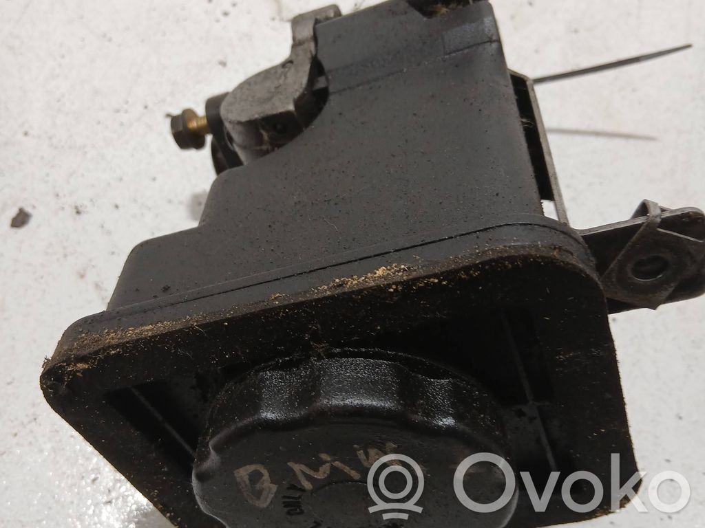 Power steering pump   LH2110936,FAHRZEUG,675921203Z