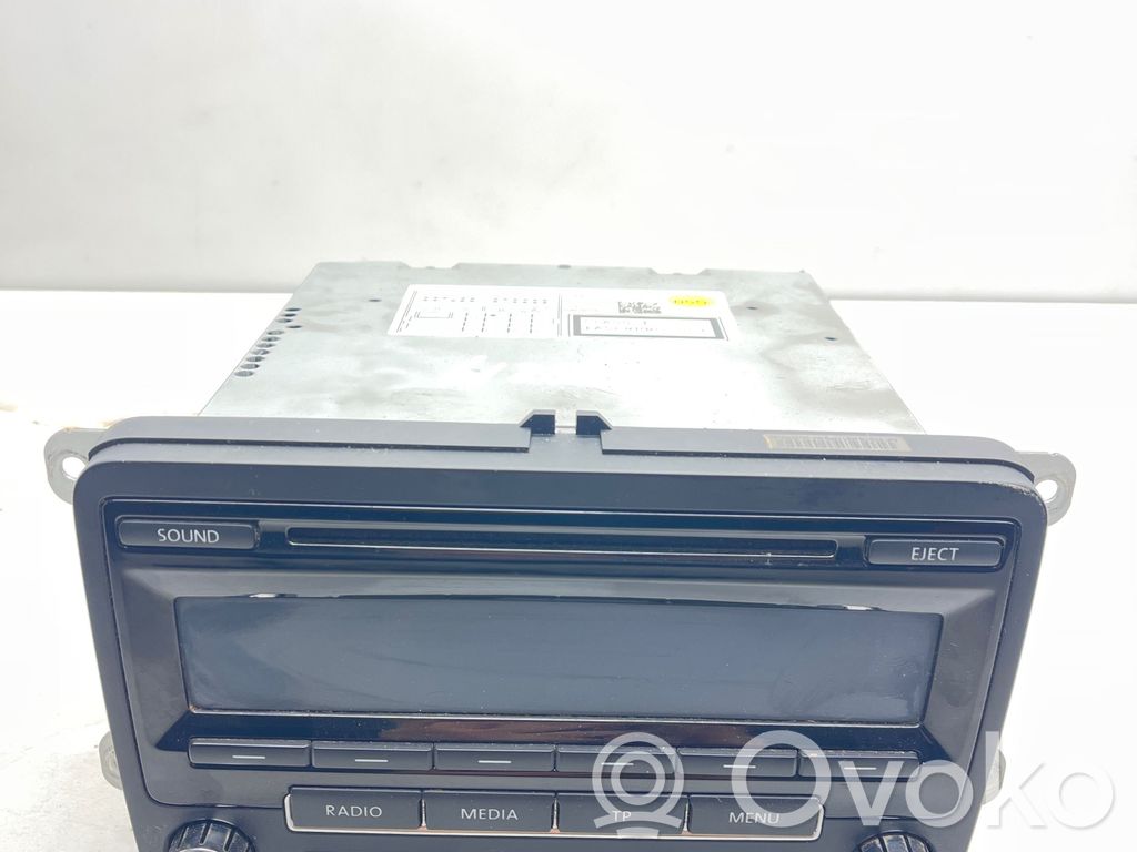 Volkswagen PASSAT B7 Unidad delantera de radio/CD/DVD/GPS 