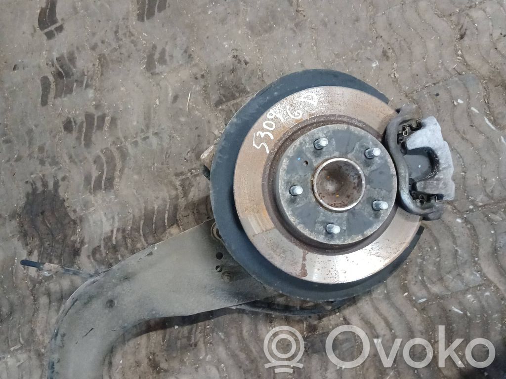 Mazda 3 III Cubo de rueda trasera 
