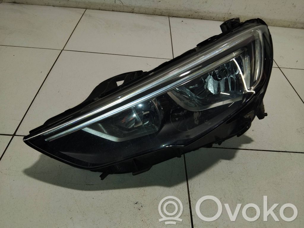 Opel Insignia B Scheinwerfer 
