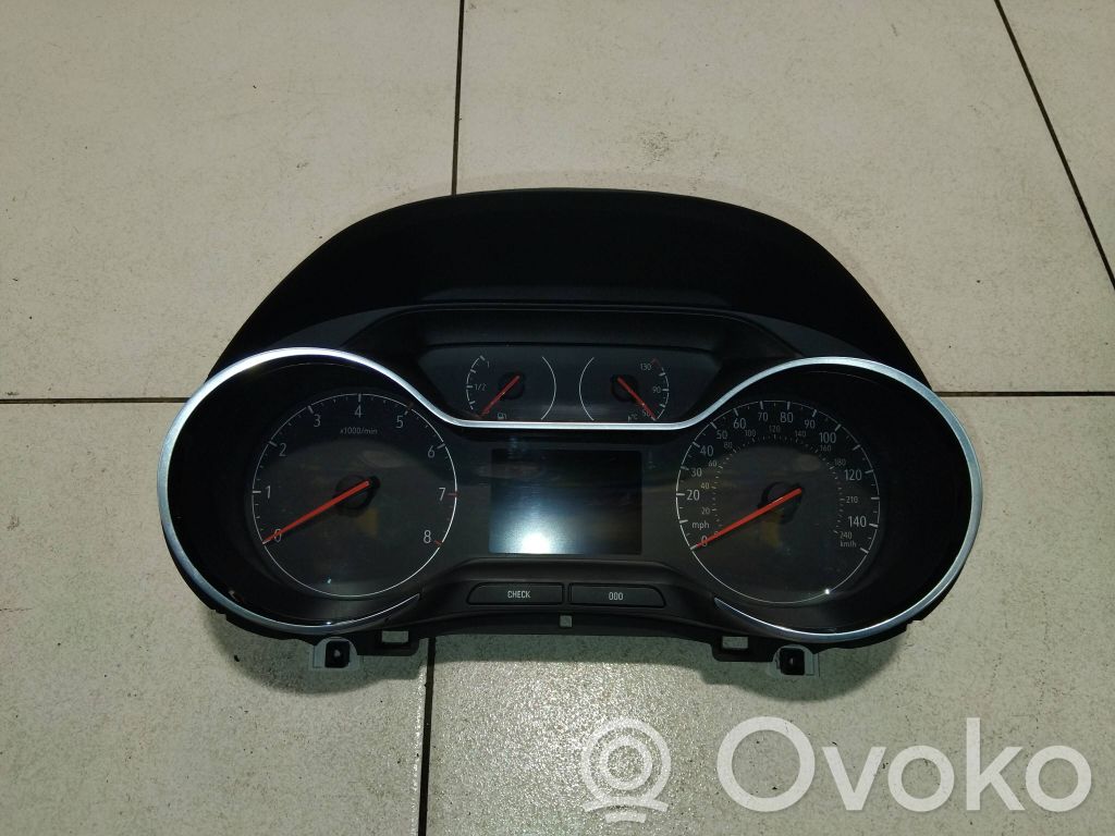 Opel Crossland X Tachimetro (quadro strumenti) 