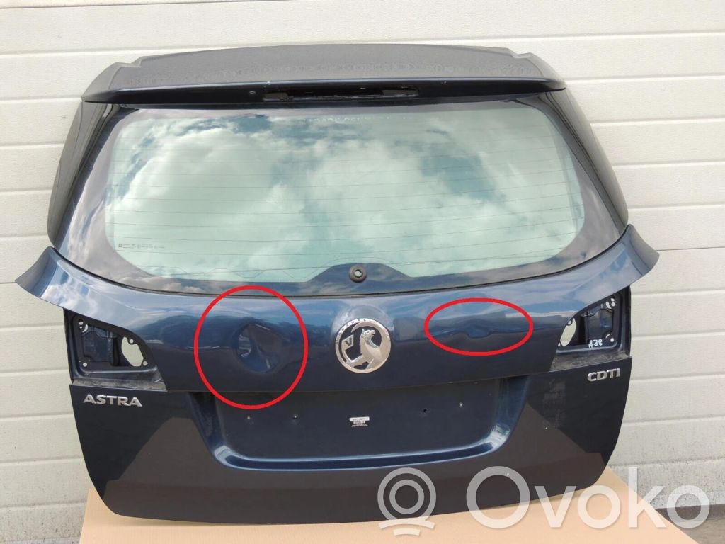 Opel Astra J Takaluukun/tavaratilan kansi 