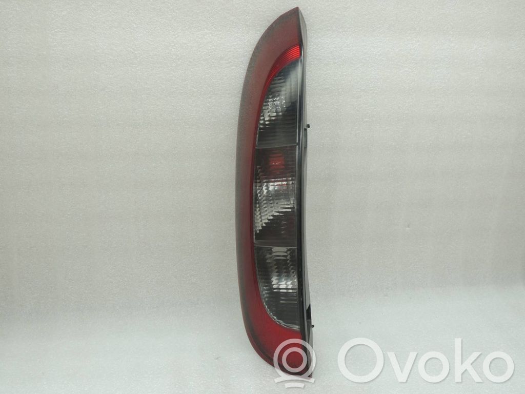 Opel Corsa C Aizmugurējais lukturis virsbūvē 