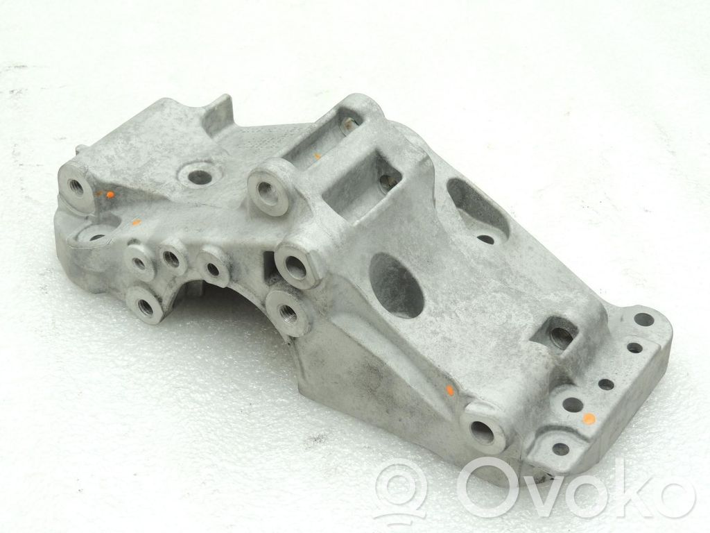 BMW 3 F30 F35 F31 Supporto del generatore/alternatore 