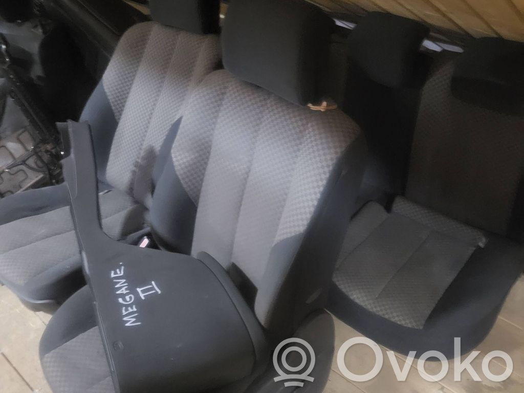 Seat set