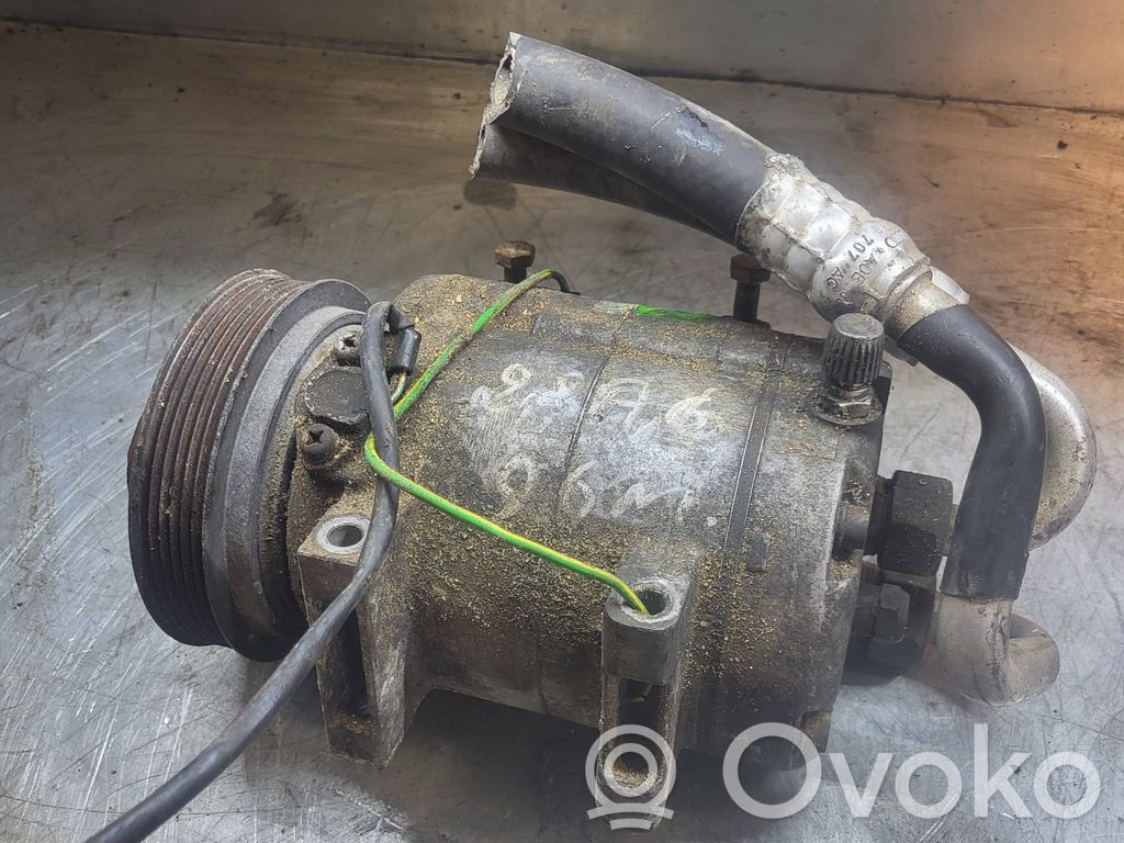 Audi A6 S6 C4 4A Ilmastointilaitteen kompressorin pumppu (A/C) 
