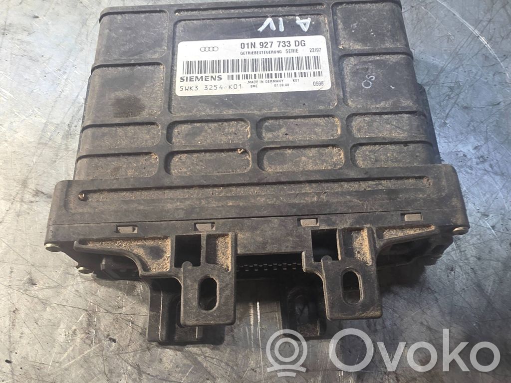 Audi A4 S4 B5 8D Gearbox control unit/module 