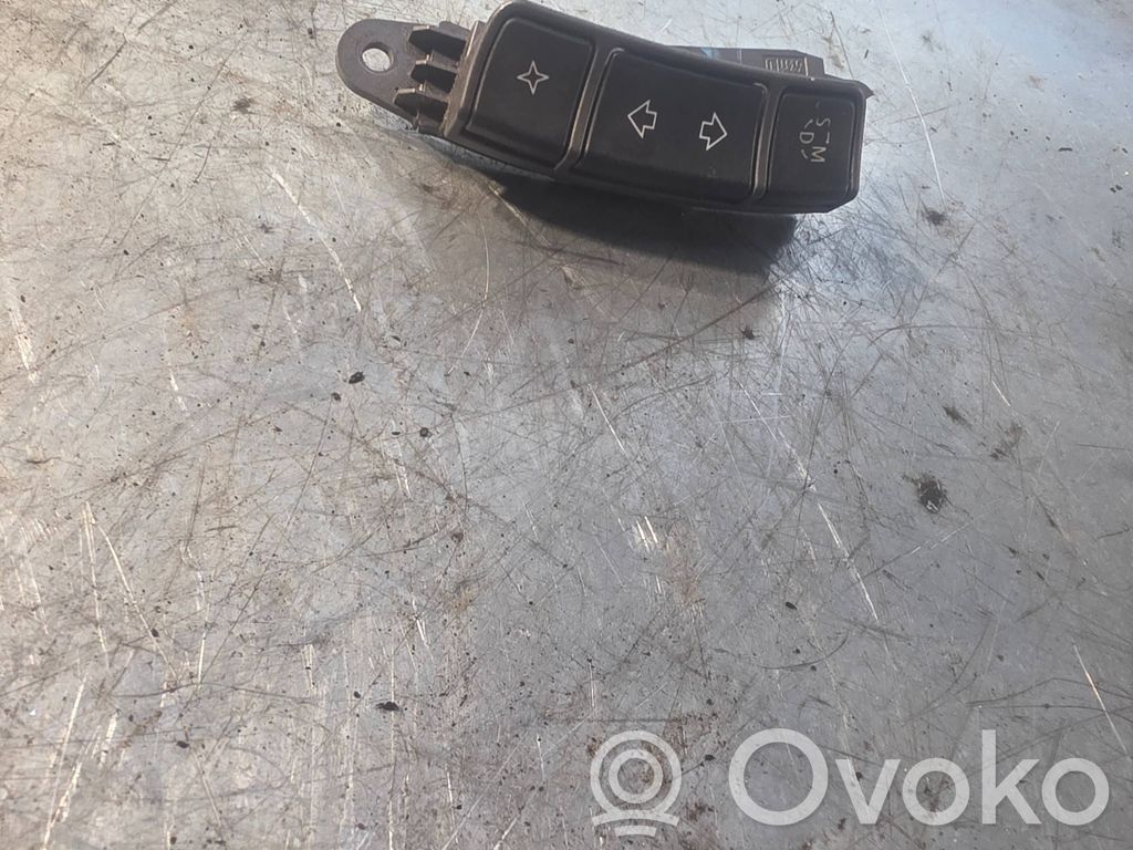 Boutons / interrupteurs volant   555288500,6911586