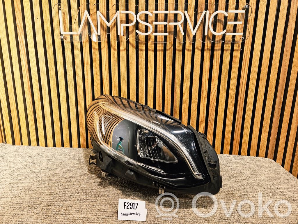 Mercedes-Benz B W246 W242 Lampa przednia 