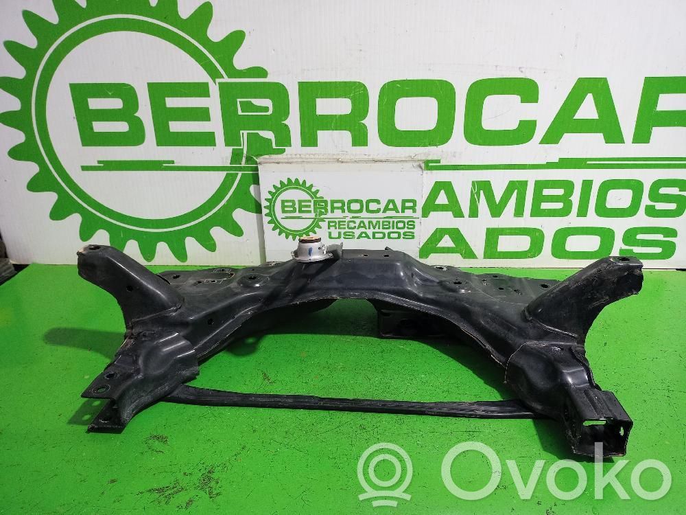 Opel Corsa E Priekinis traversas 