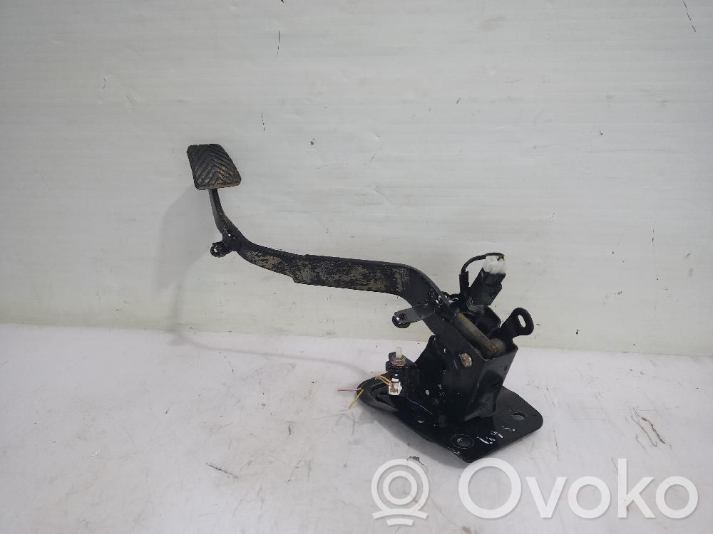 Mitsubishi ASX Pedal de embrague 