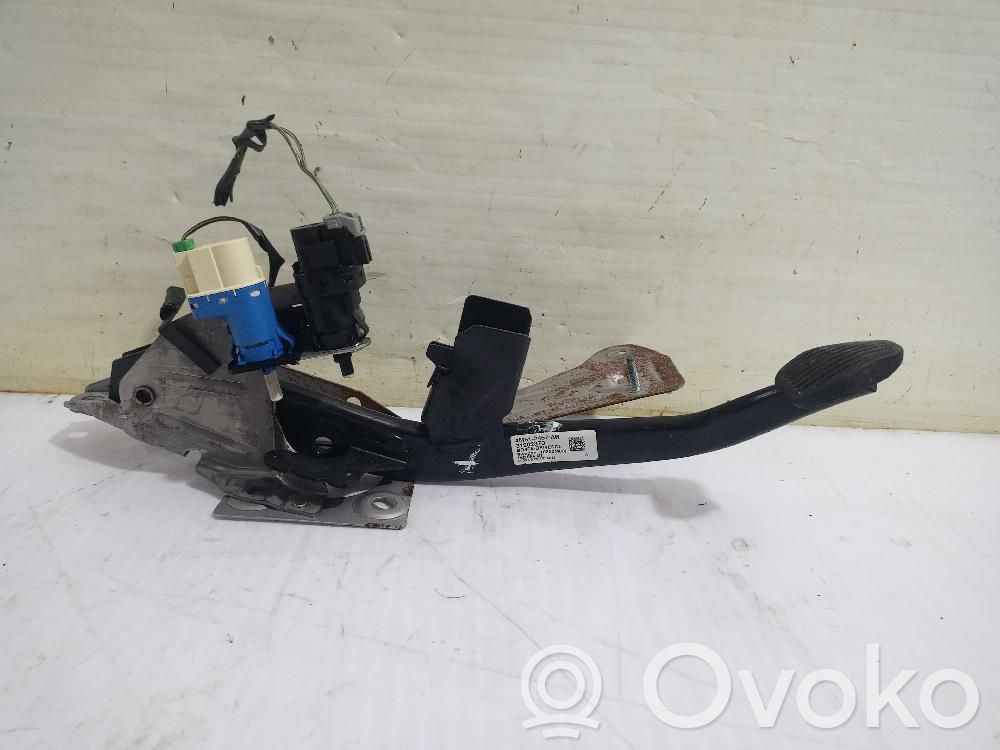Ford Focus Brake pedal 