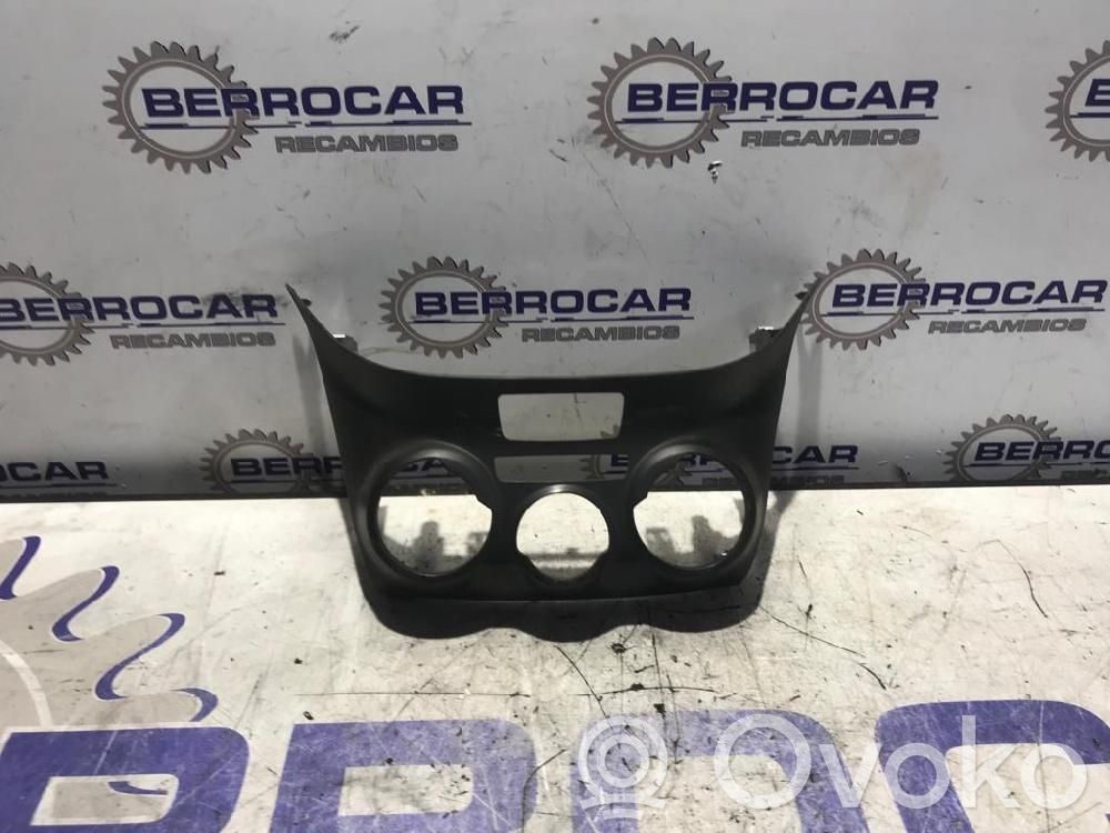 Peugeot 208 I Trim molding 