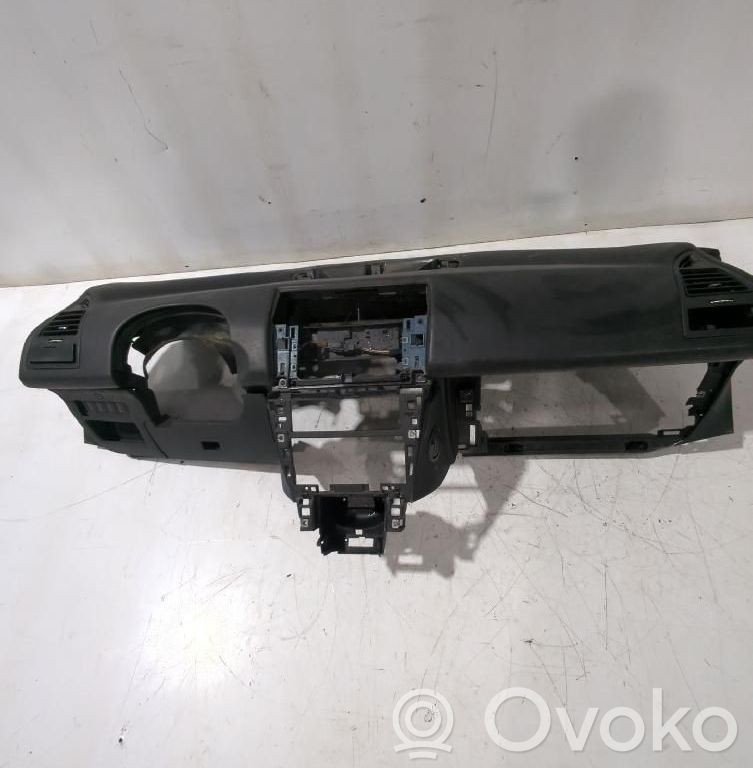 Citroen C4 I Dashboard 