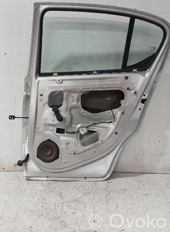 Opel Corsa E Galinės durys 