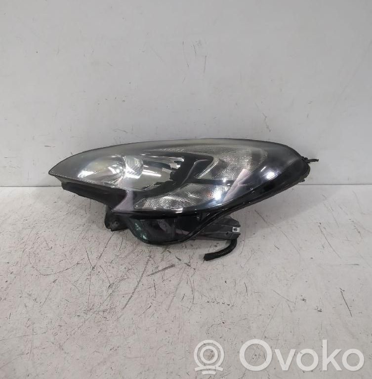 Opel Corsa E Lampa przednia 