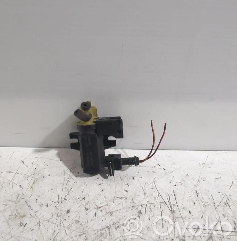 Opel Astra H Válvula de control del ralentí (regulador) 