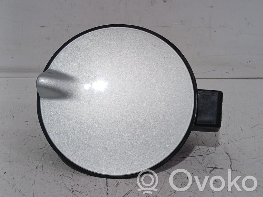 Opel Corsa E Polttoainesäiliön korkki