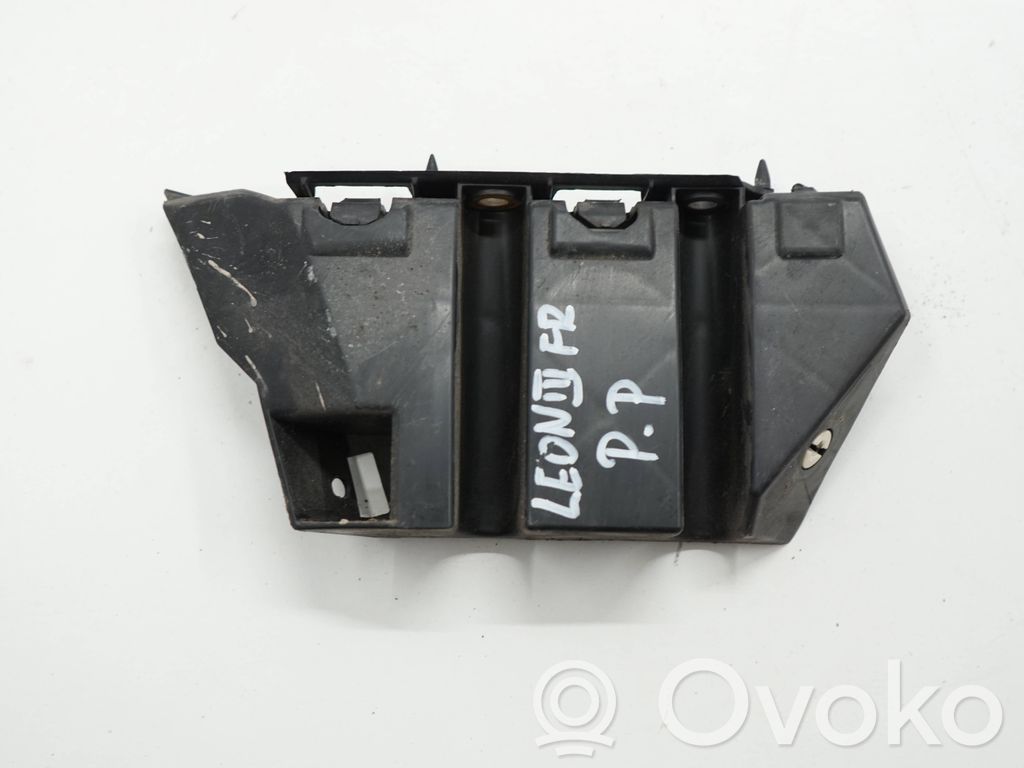 Front bumper mounting bracket   5F0807050ACR,5F0807050