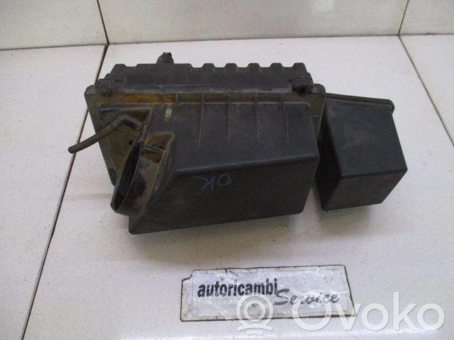 Ford Focus Air filter box 