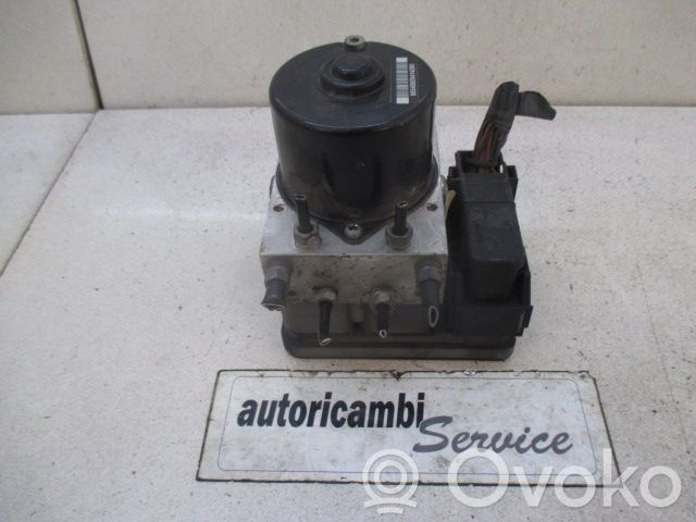 ABS bloks   8M512C405AA