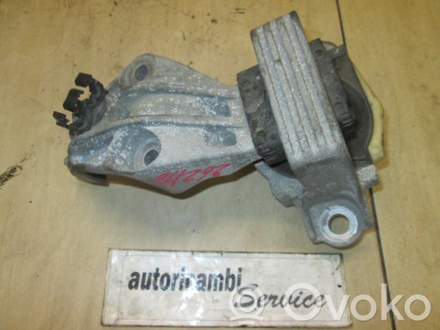 Renault Megane III Engine mounting bracket 