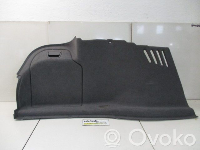 BMW 7 E65 E66 seitliche Verkleidung Kofferraum 