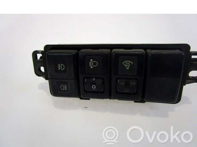 Mazda MPV II LW Bouton commande réglage hauteur de phares 