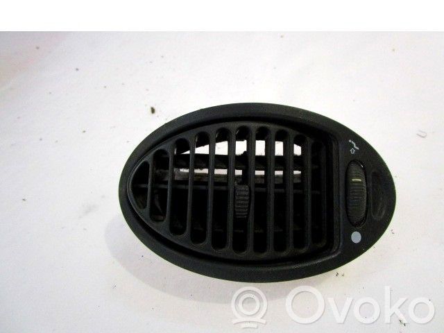 Lancia Y 840 Dashboard side air vent grill/cover trim 