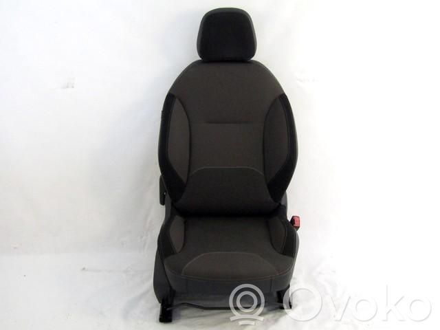 Citroen C3 Etumatkustajan istuin 