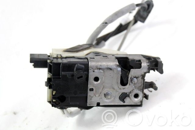 Citroen C4 II Takaoven lukko 