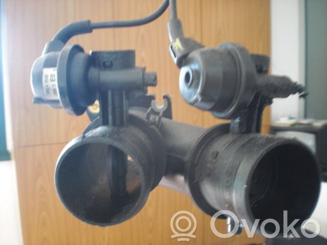 Kuristusventtiili   30777650