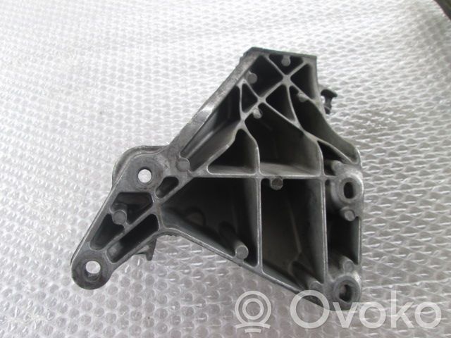 Soporte de montaje del motor (Usadas)   24168110