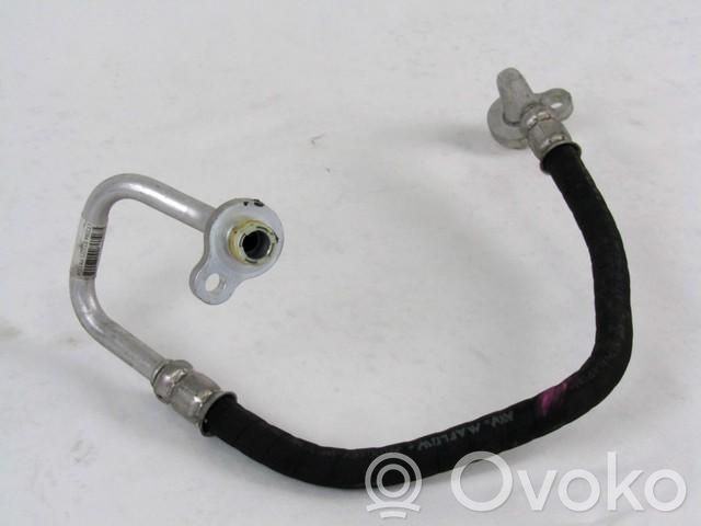 Ilmastointilaitteen putki (A/C)   31369331