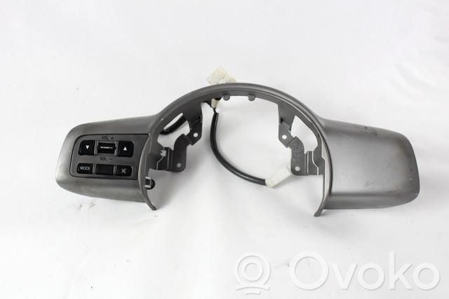 Mazda 2 Steering wheel buttons/switches 