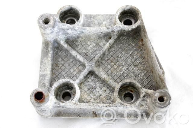 Engine mounting bracket   9656881780