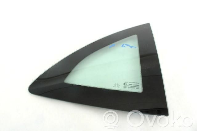 Vidrio lateral trasero   8569YF