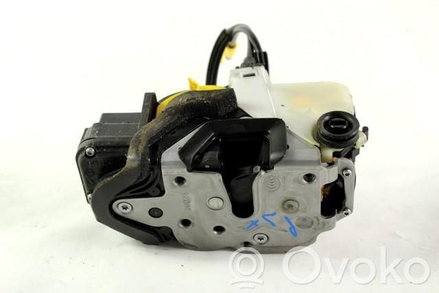 Opel Astra J Zamek drzwi tylnych