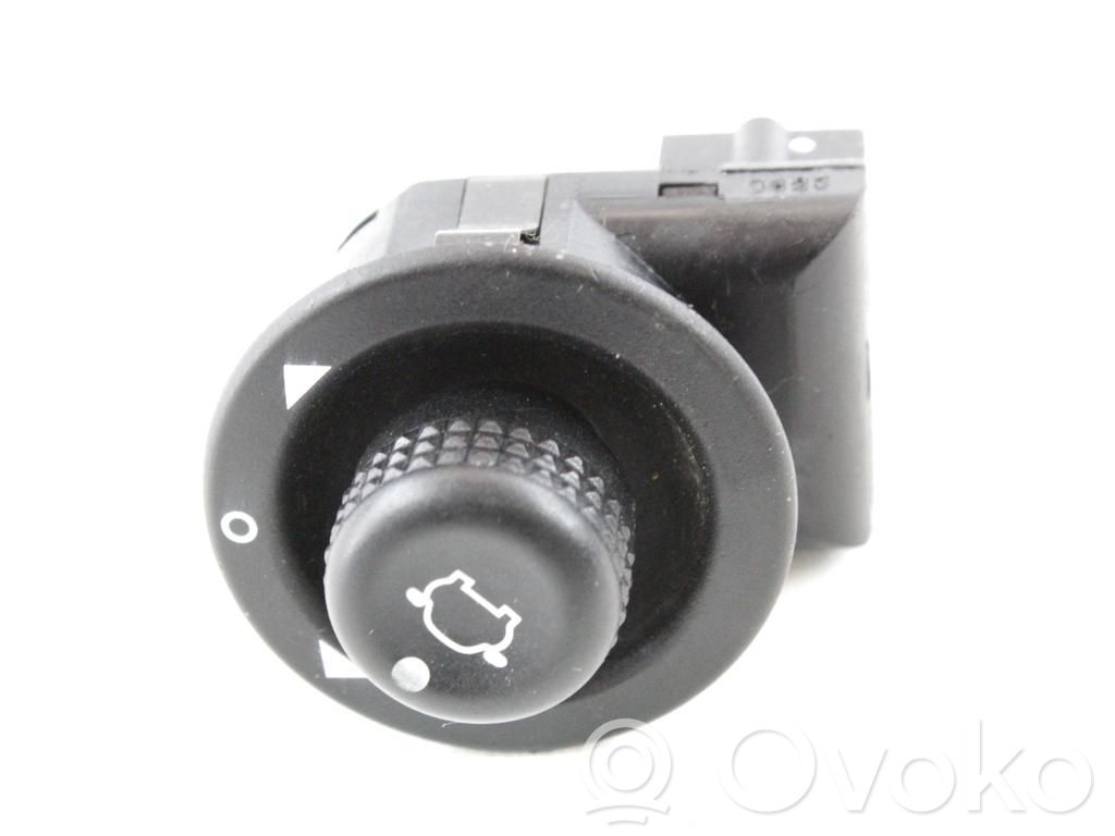 Interruptor del espejo lateral   93BG17B676BB