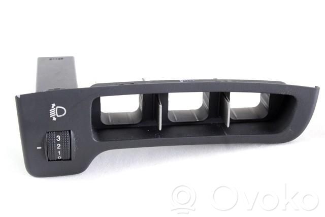 Comutator control nivel faruri   933101D000WK