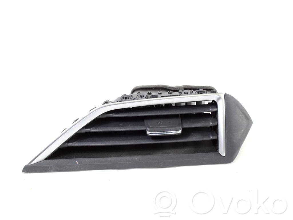 Subaru XV II Dash center air vent grill 