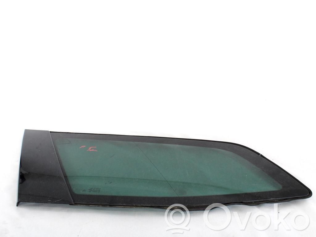 Citroen C5 Rear side window 