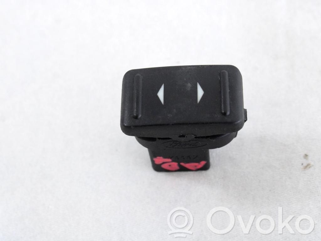 Ford Focus Przyciski szyb 