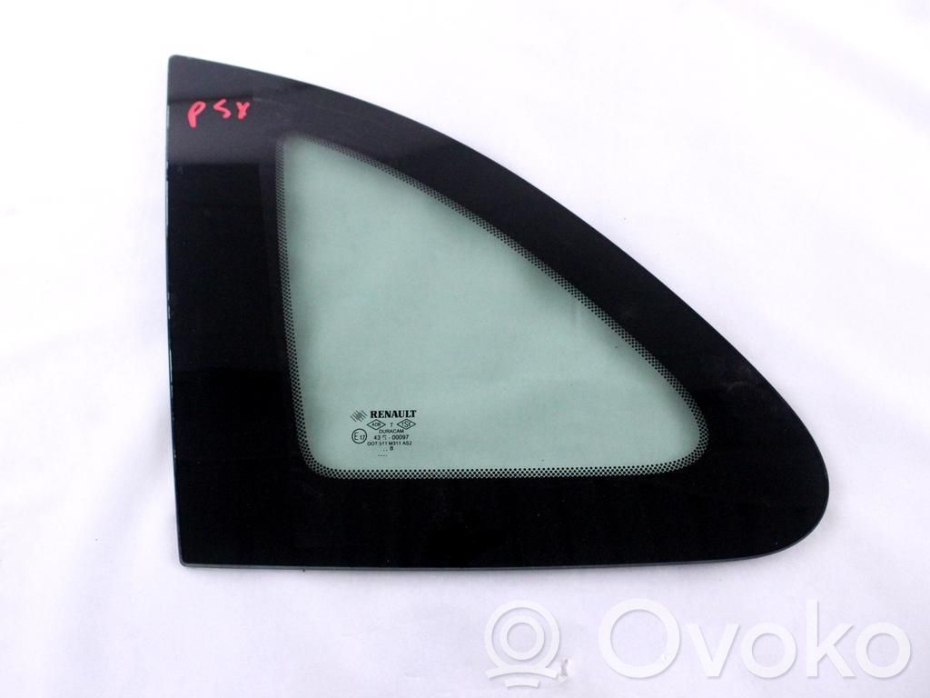 Renault Clio III Rear side window 