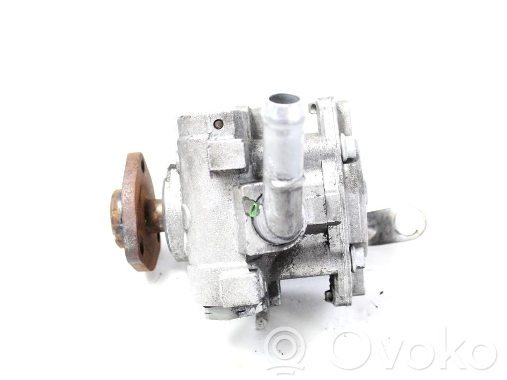 Power steering pump   6780459